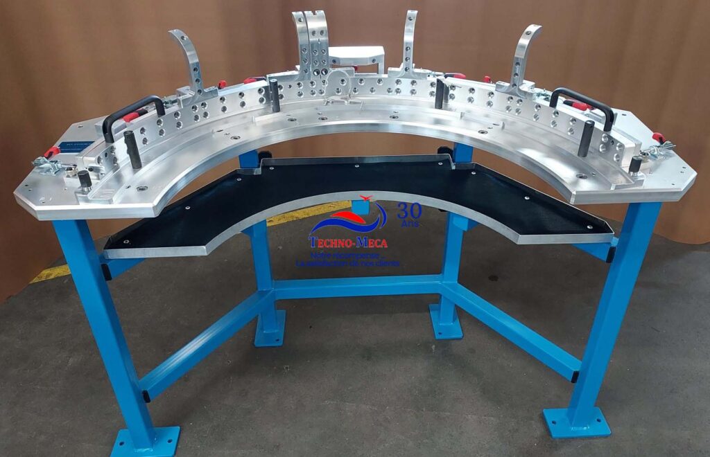 Etude et réalisation de grille de perçage 5 axes capable de percer et aleser des panneaux de voilure carbone